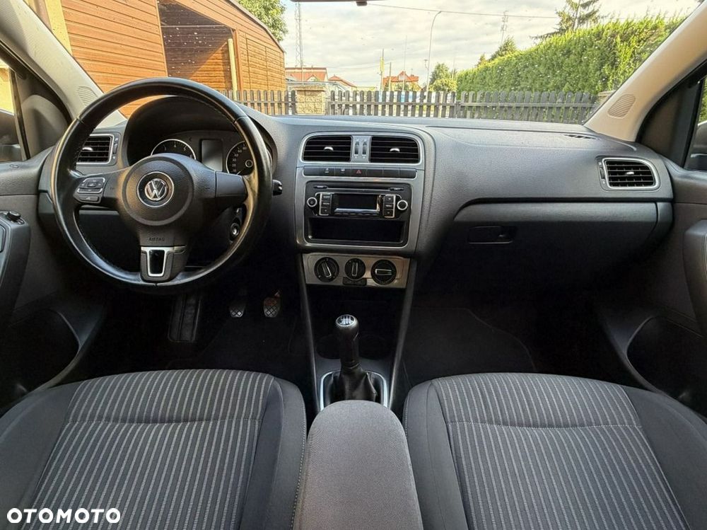 Volkswagen Polo - 12