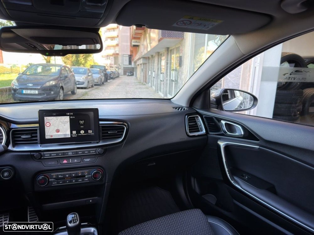 Kia Ceed SW 1.6 CRDi Nav Line - 22