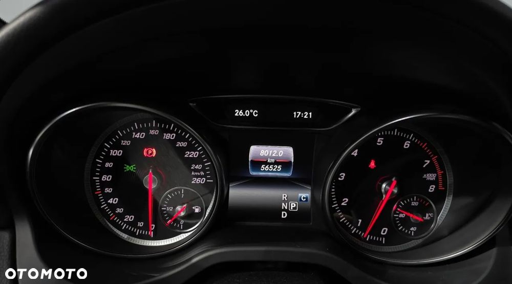 Mercedes-Benz CLA - 12