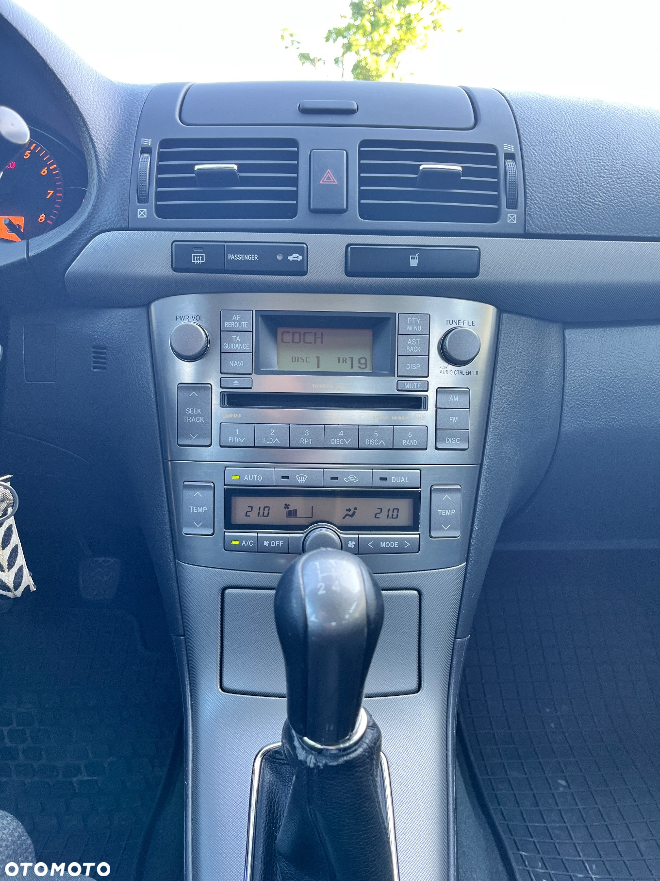 Toyota Avensis 1.8 VVT-i Sol - 11