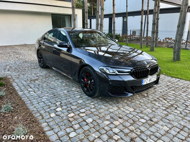 BMW Seria 5 M550i xDrive