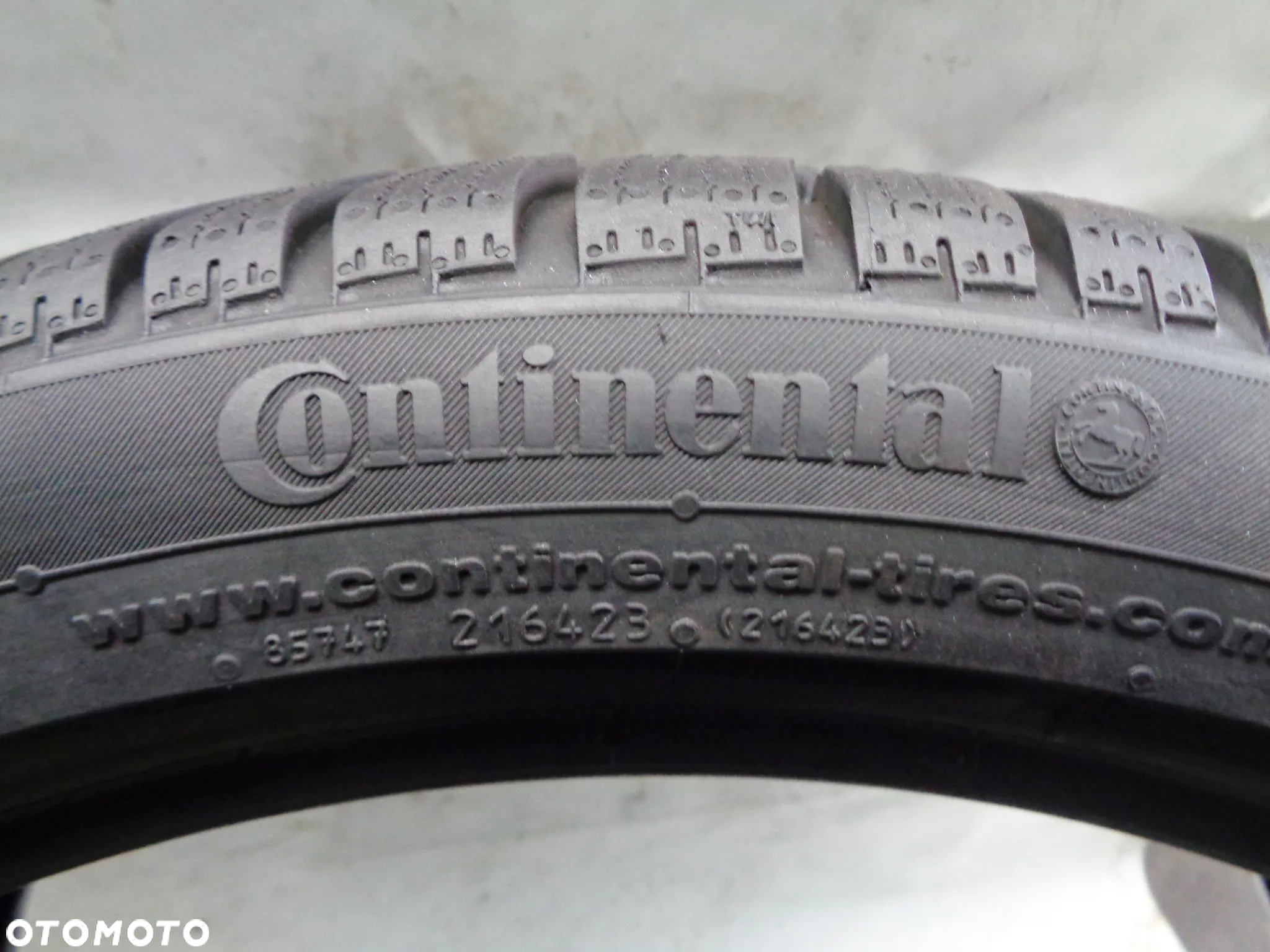 OPONY 235 40 19, 295 35 19 CONTINENTAL - ZIMA - 7