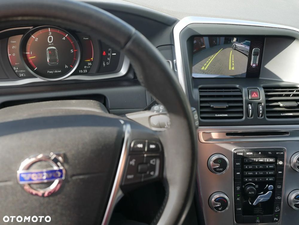 Volvo XC 60 D4 AWD Momentum - 16