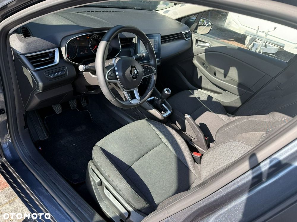 Renault Clio - 7