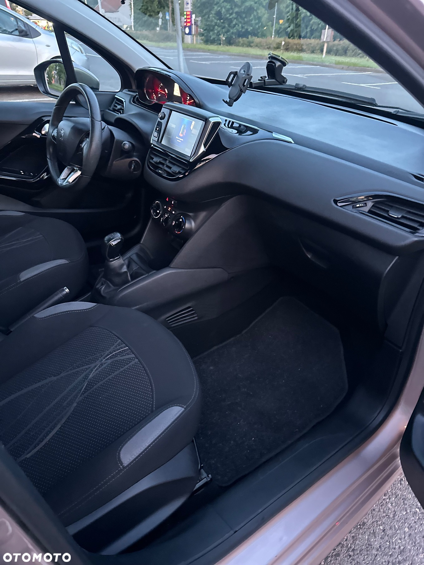 Peugeot 208 1.2 PureTech Active - 28