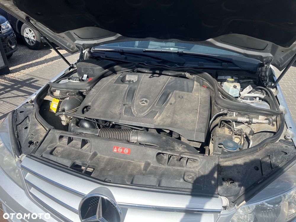 Mercedes-Benz Klasa C 200 CDI DPF Classic - 12