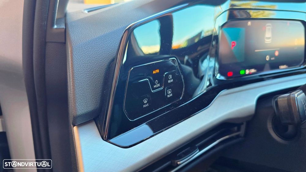 VW Golf Variant 1.0 eTSI Life DSG - 21