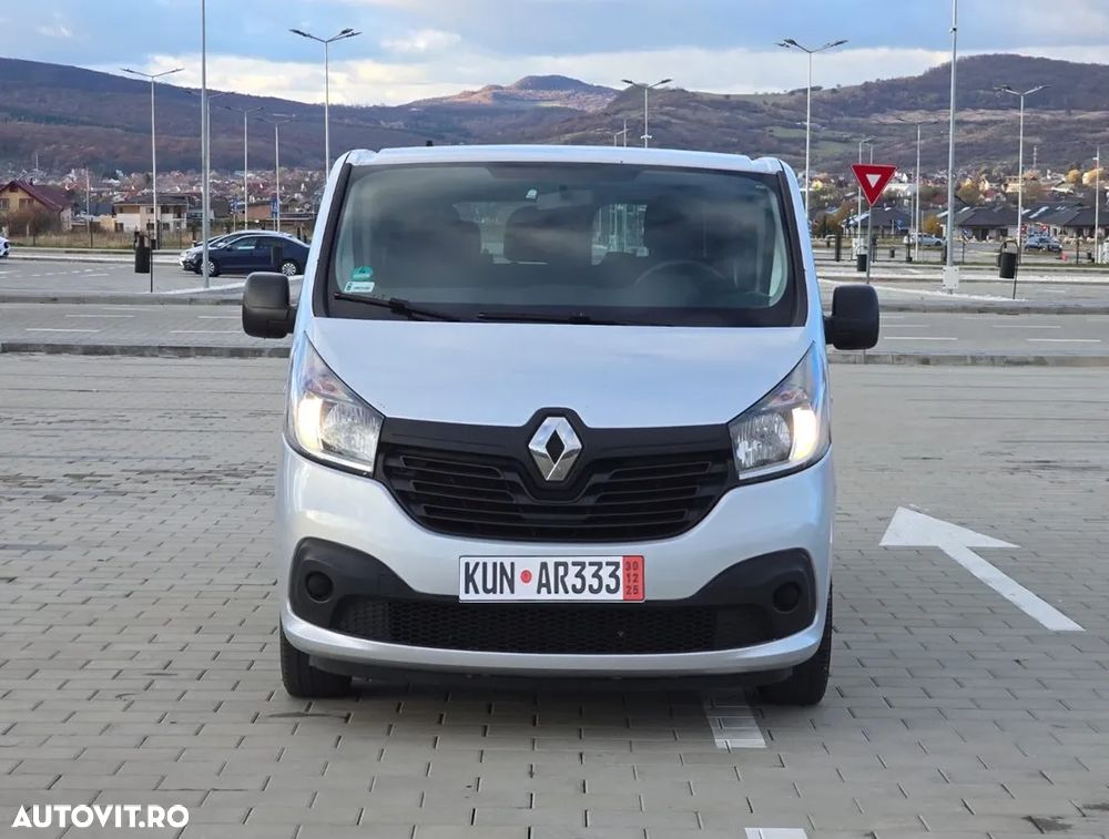 Renault Trafic 2.0 Blue dCi 120 Combi L1H1 8+1 locuri Authentique - 19