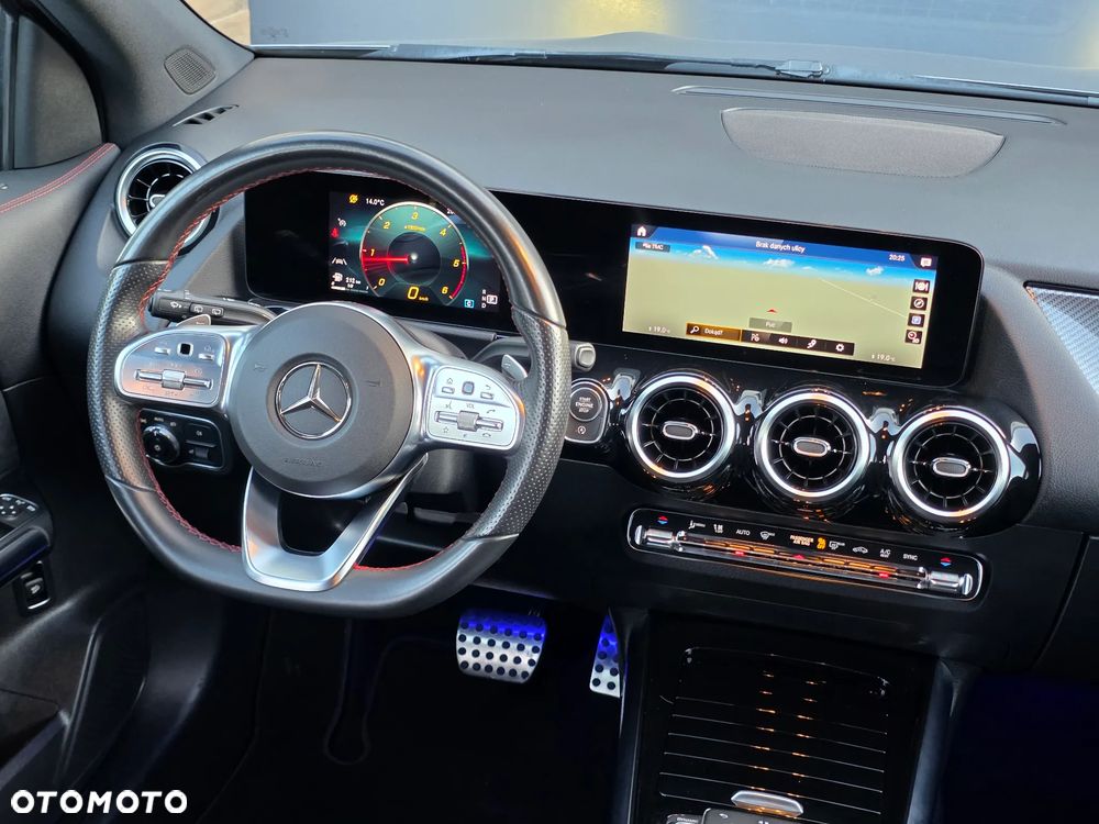 Mercedes-Benz GLA 200 d AMG Line - 30