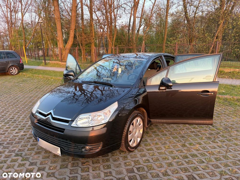 Citroën C4 1.4 16V Impress - 2