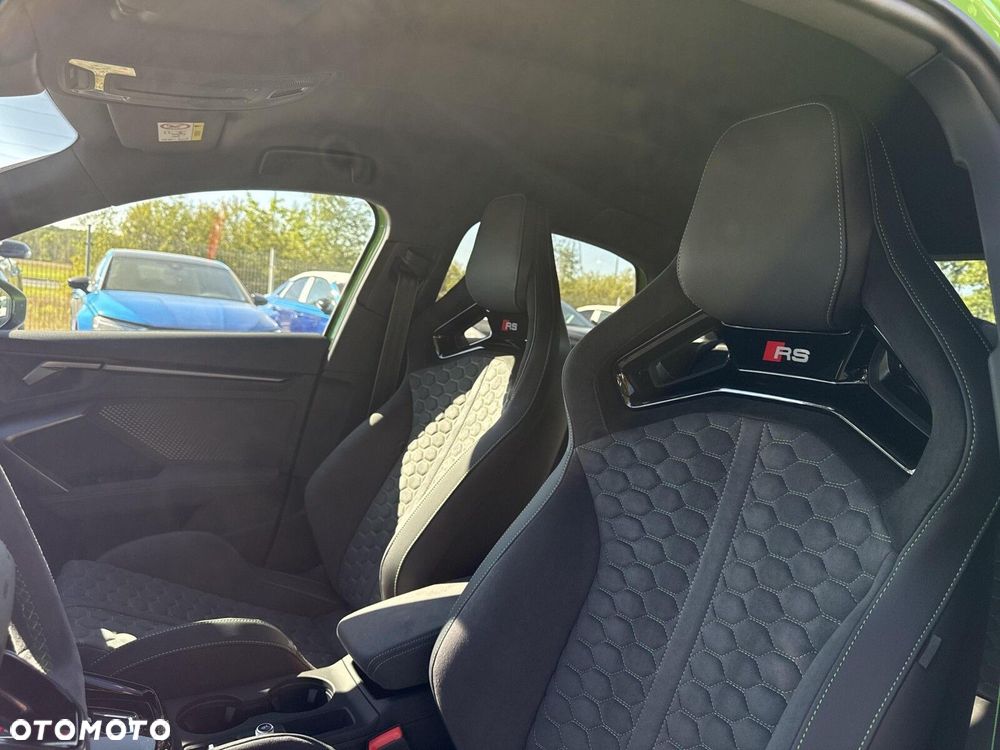 Audi RS3 Limousine - 12