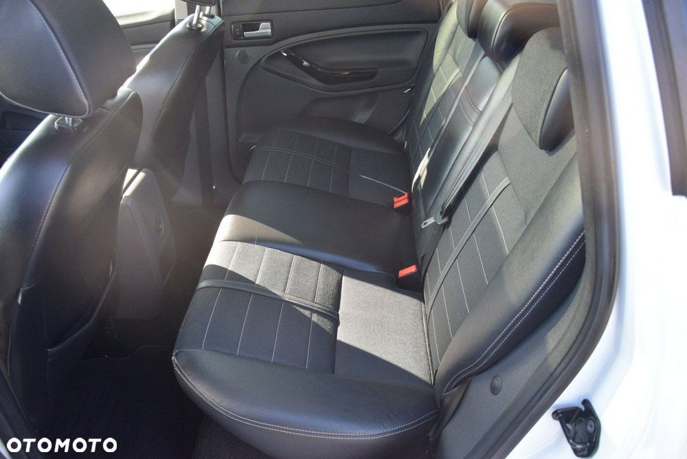 Ford Kuga 2.0 TDCi 4x4 Titanium - 23