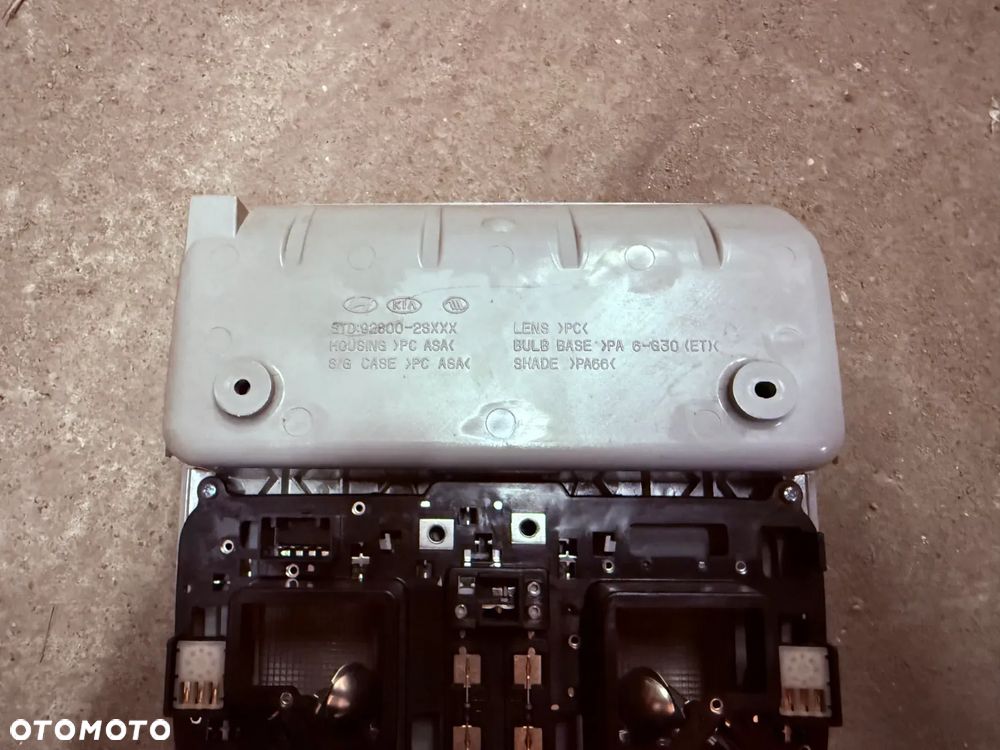 Panel oświetlenia kabiny | schowek na okulary | Hyundai ix35 - 92800-2sxxx - 3