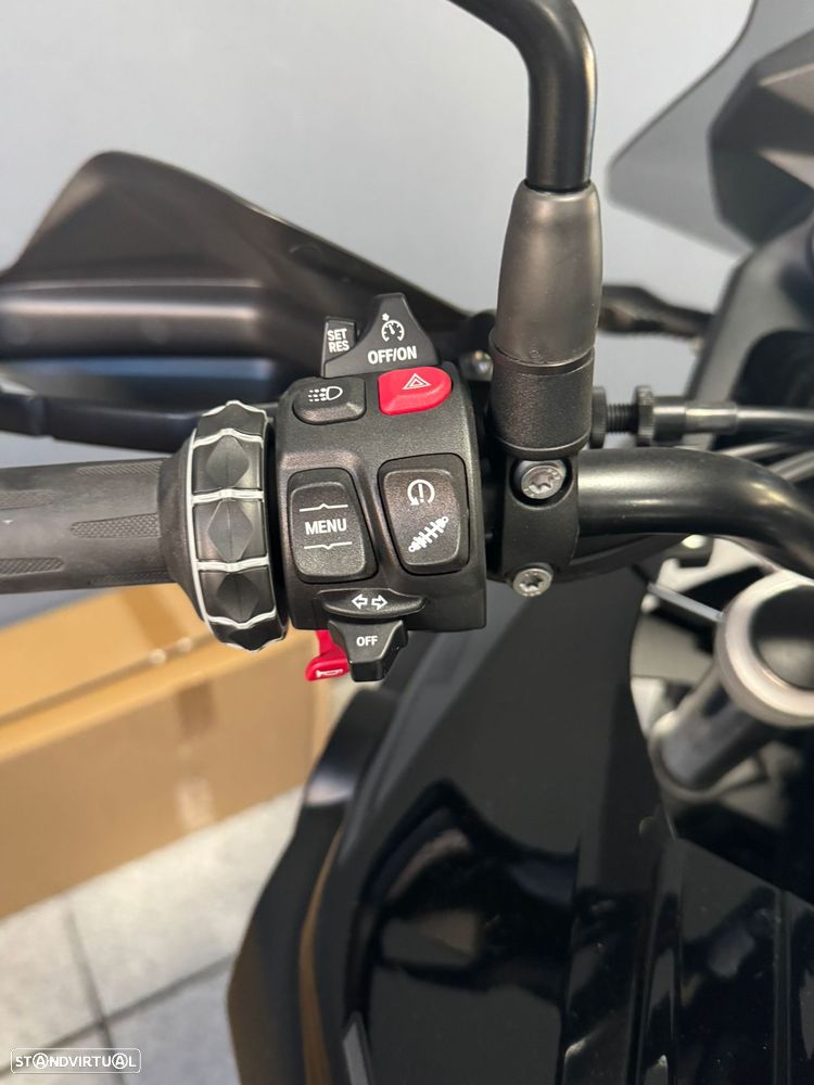 BMW F 750 GS Triple Black - Full Extras - 9