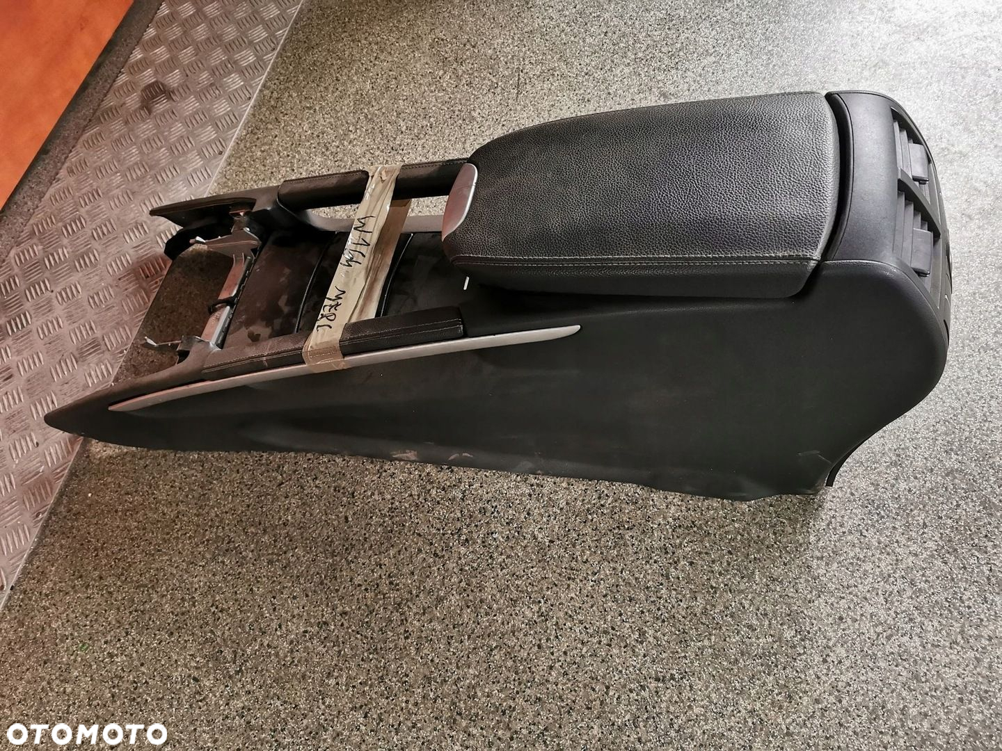 MERCEDES W164 ML TUNEL ŚRODKOWY - 4