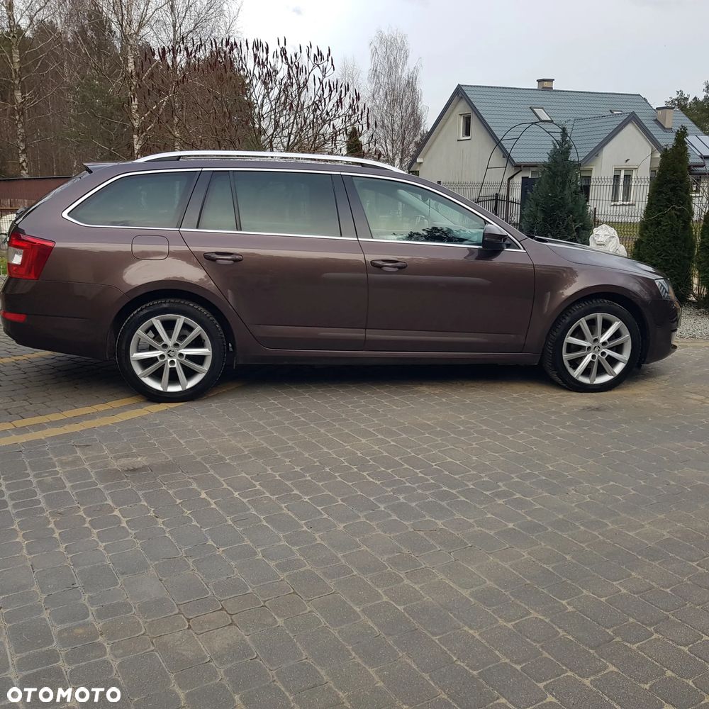 Skoda Octavia 2.0 TDI Elegance DSG - 3