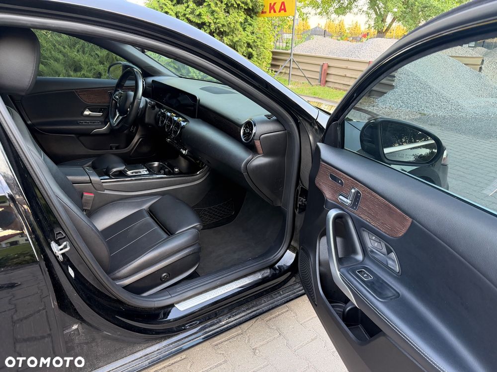Mercedes-Benz Klasa A 220 4Matic 7G-DCT - 38