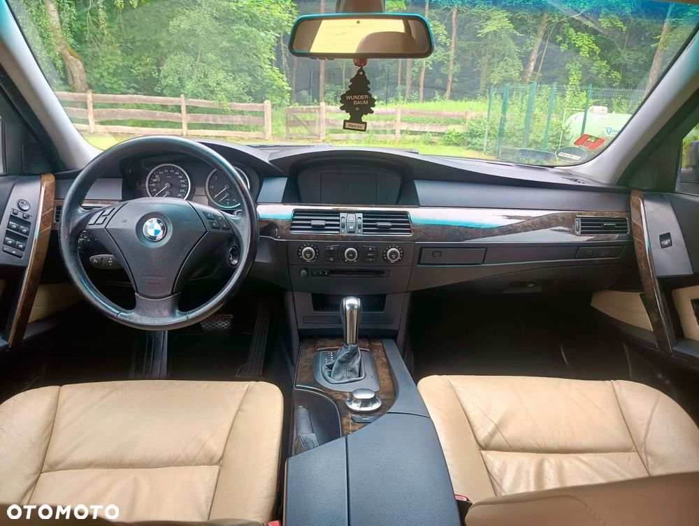 BMW Seria 5 ver-545i - 13