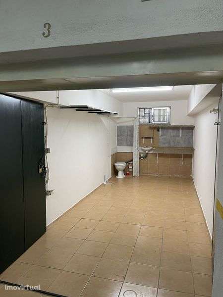 Garagem 13m2 com wc - Grande imagem: 2/8
