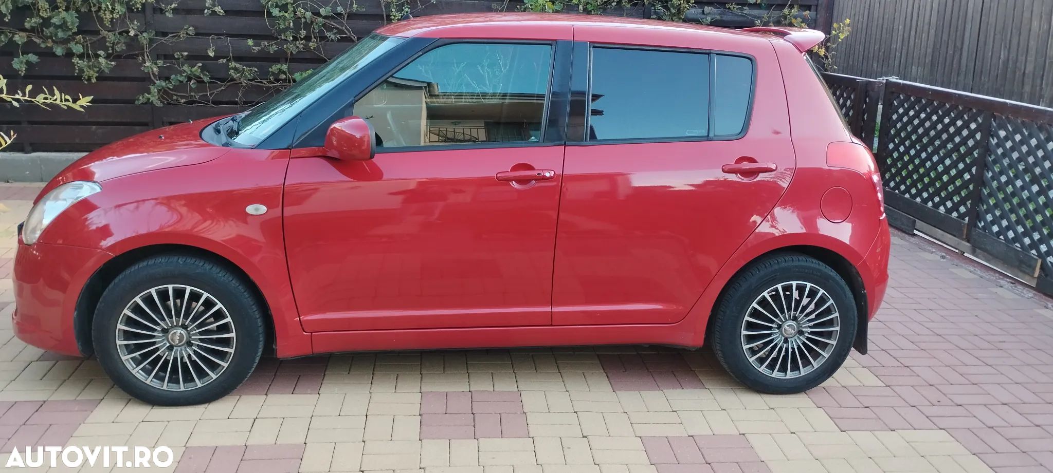 Suzuki Swift - 1