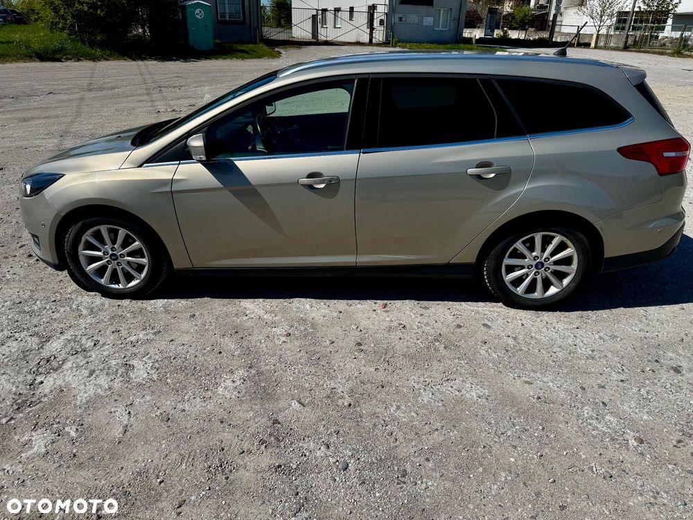 Ford Focus 1.0 EcoBoost Start-Stopp-System TITANIUM STYLE - 6