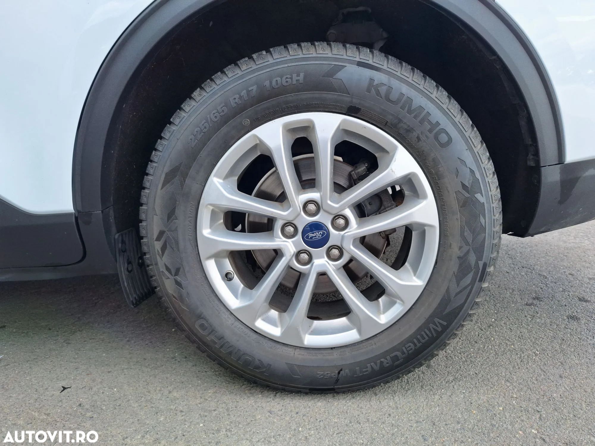 Ford Kuga - 27