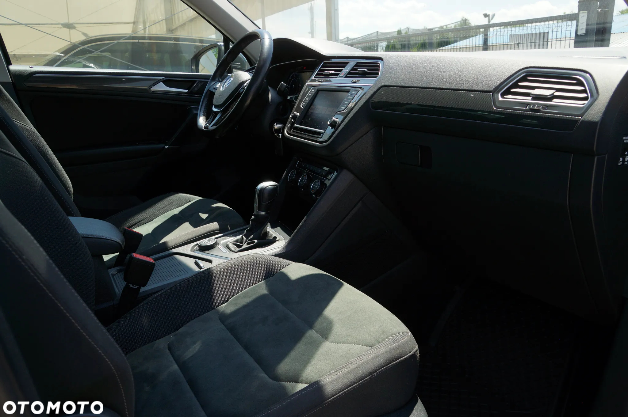 Volkswagen Tiguan 2.0 TDI SCR 4MOTION DSG Highline - 26