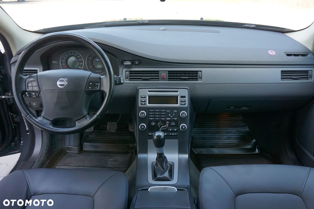 Volvo V70 2.0 Kinetic - 4