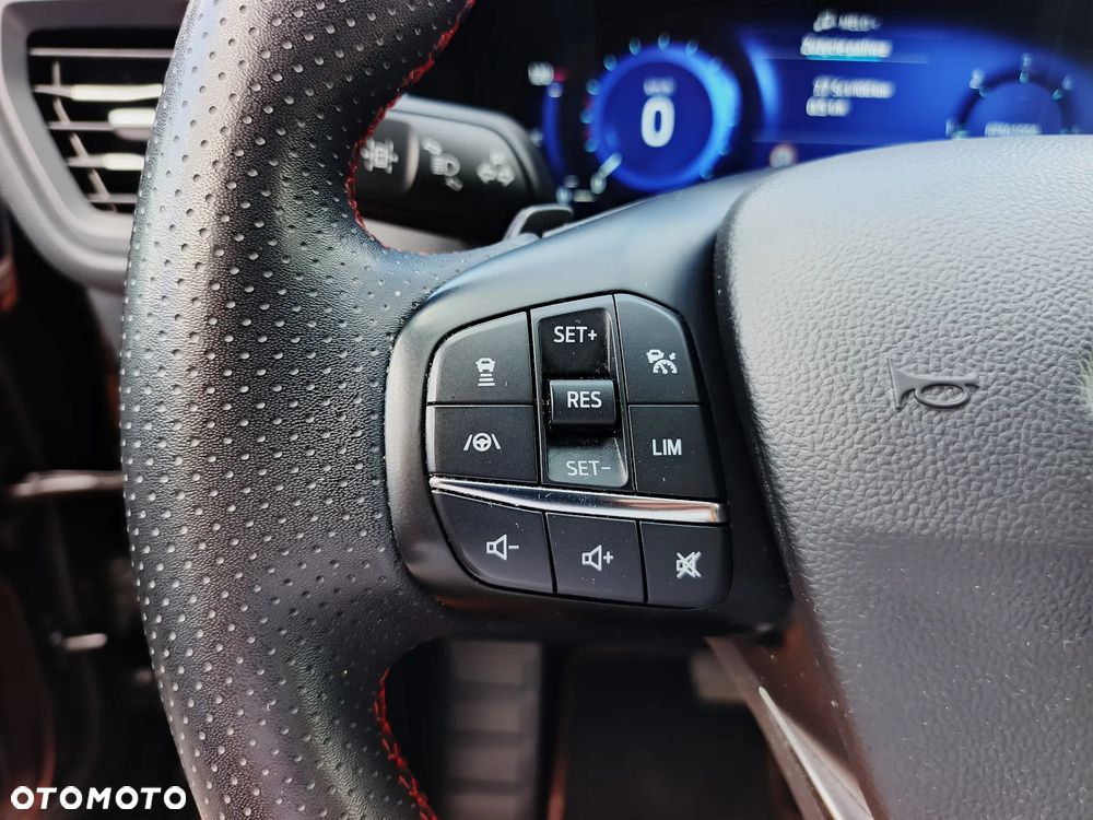 Ford Kuga 2.0 EcoBlue 4x4 ST-LINE X - 22
