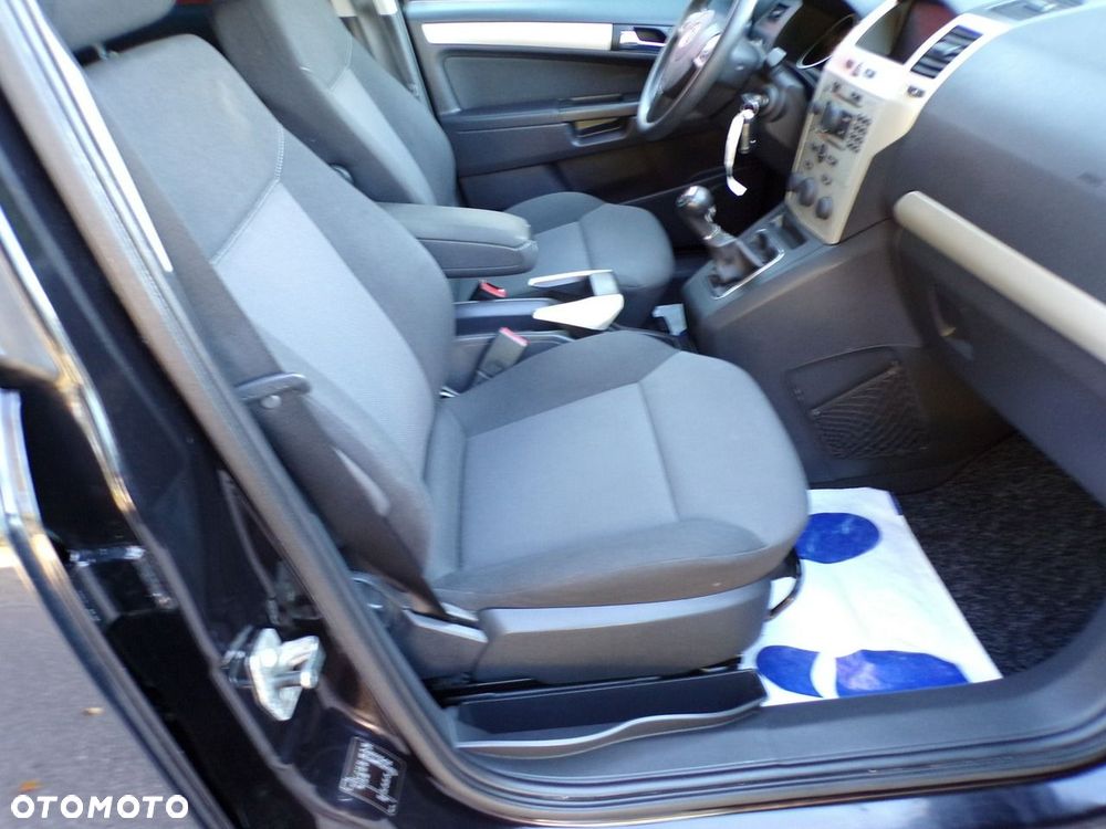 Opel Zafira - 17