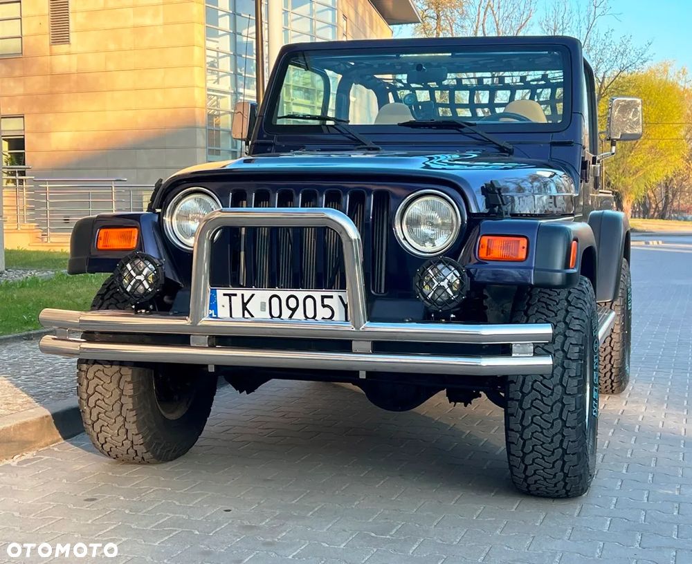 Jeep Wrangler 2.5L - 8