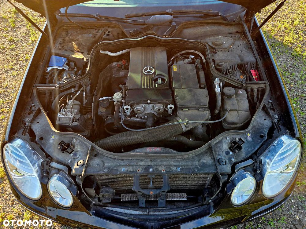 Mercedes-Benz Klasa E - 32