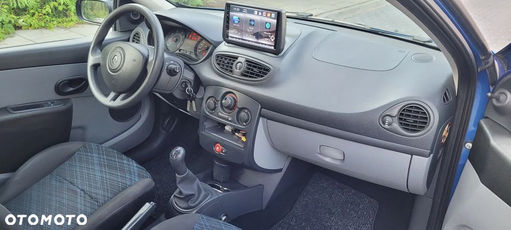 Renault Clio - 16