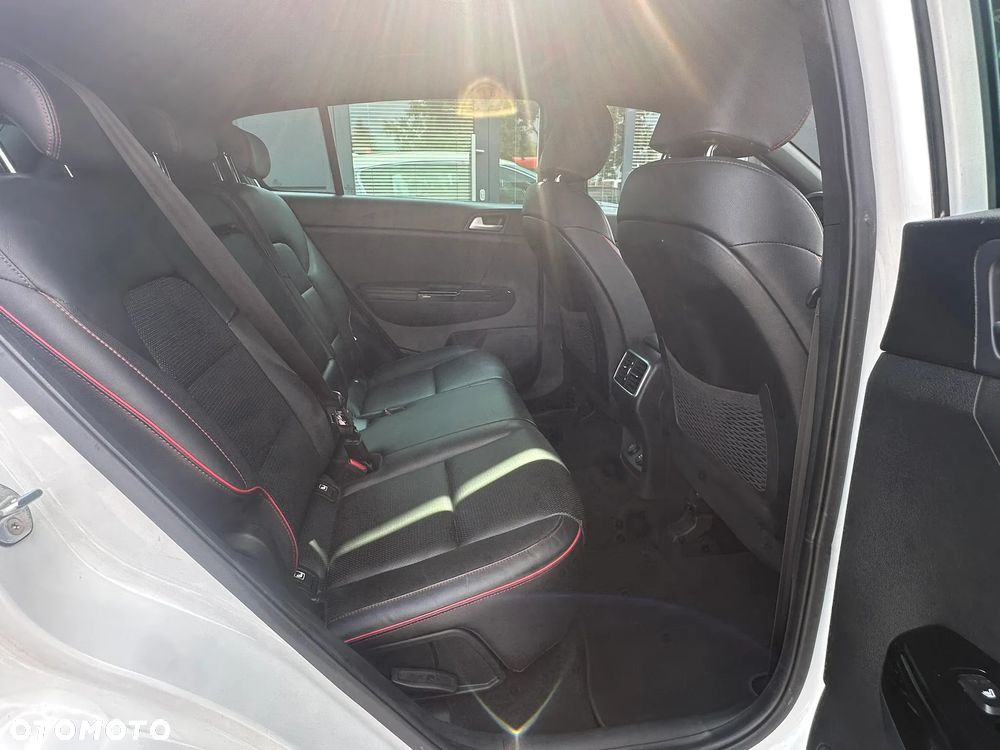 Kia Sportage 1.6 T-GDI AWD DCT GT LINE - 37
