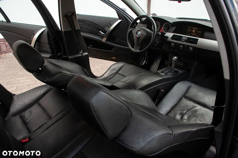 BMW Seria 5 - 32