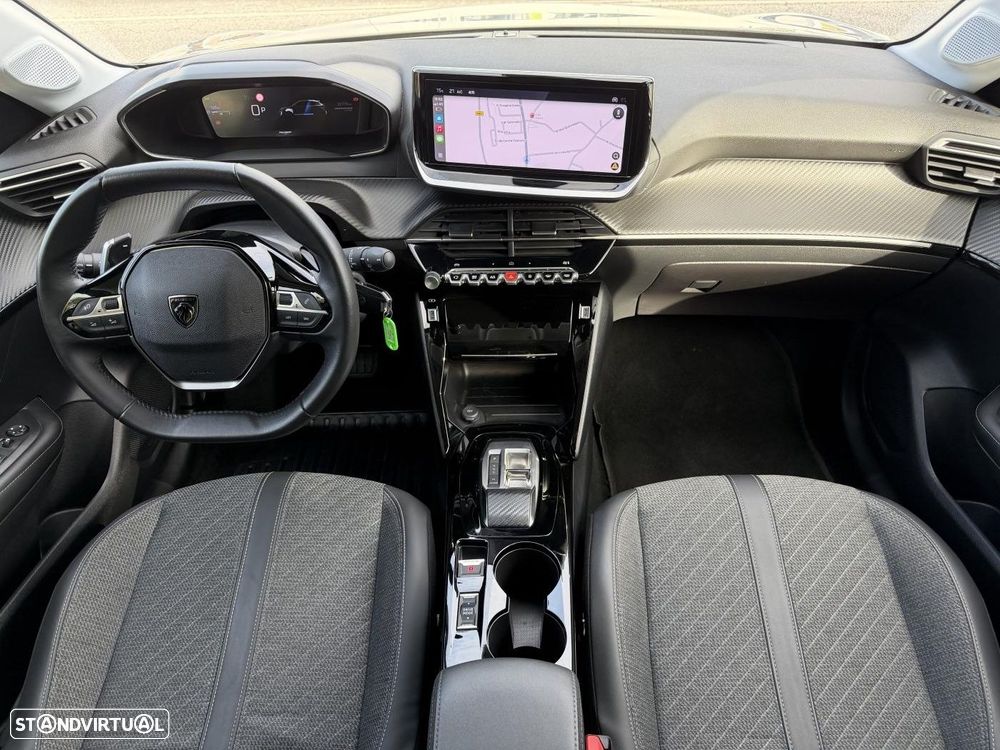 Peugeot 208 1.2 Hybrid GT e-DCS6 - 7