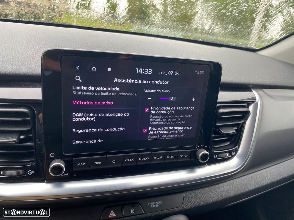 Kia Stonic 1.2 MPi Vibe - 32