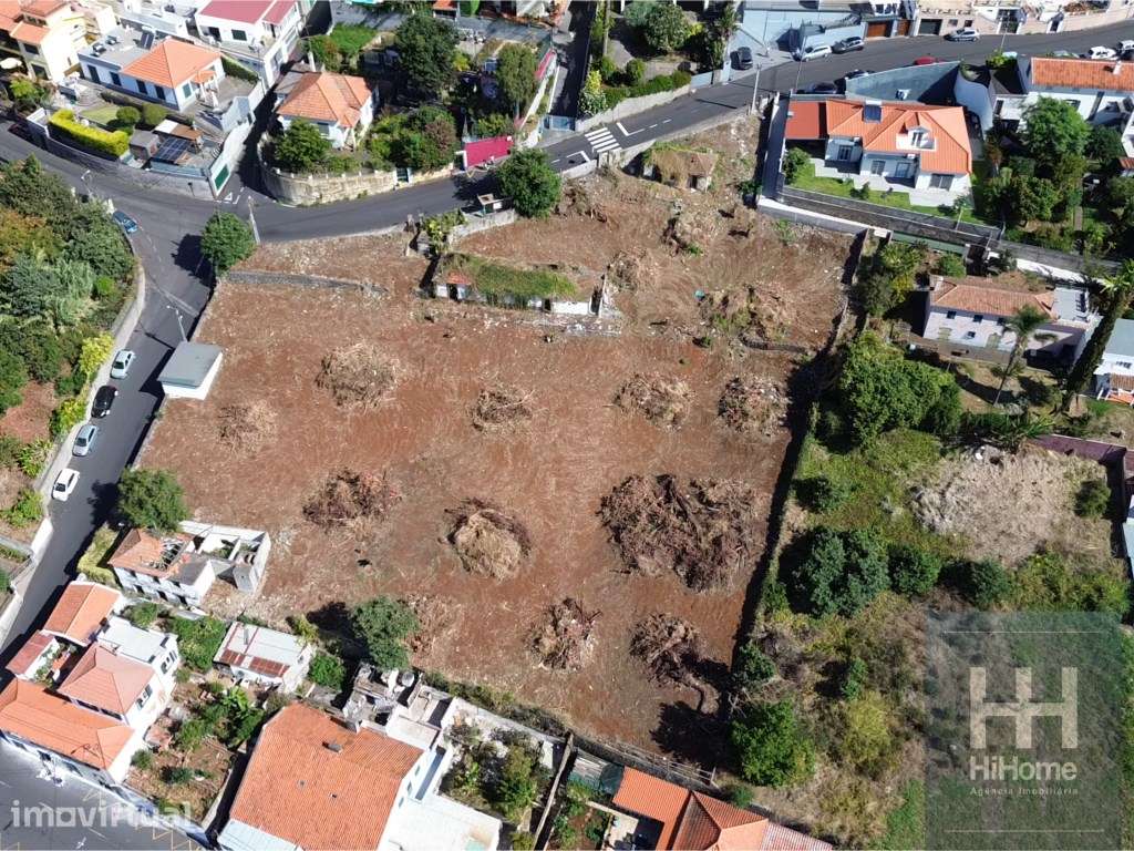 Terreno com 6.090 m² no Funchal, com excelente vista mar e cidade