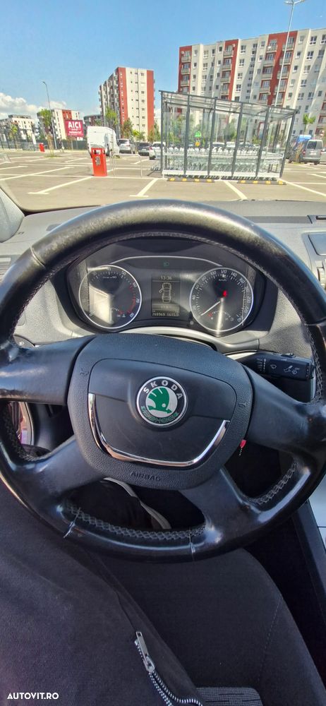 Skoda Octavia 1.4 TSI Ambition - 6