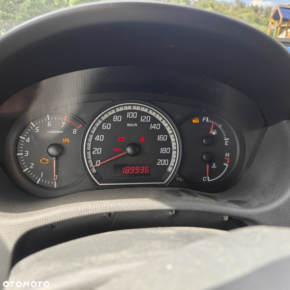 Suzuki Swift - 8