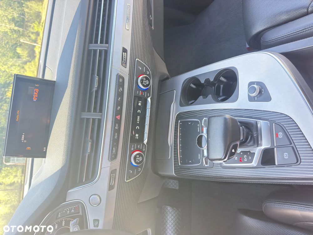 Audi Q7 - 13