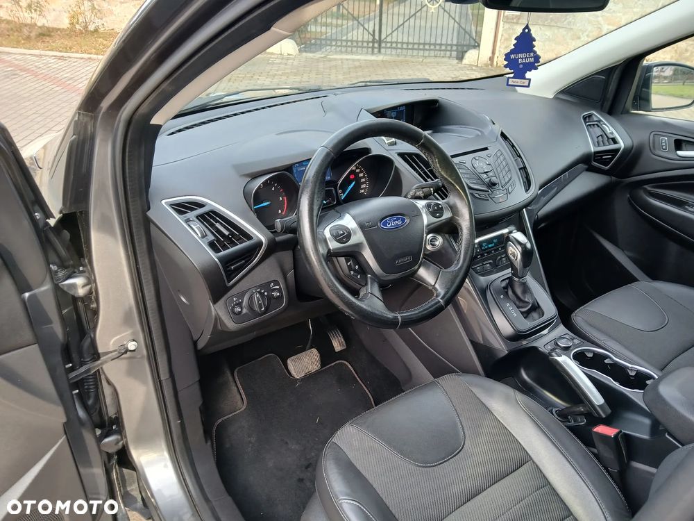 Ford Kuga 2.0 TDCi 4x4 Titanium - 25