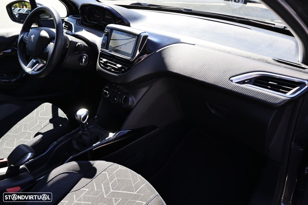 Peugeot 2008 1.2 PureTech Signature - 13