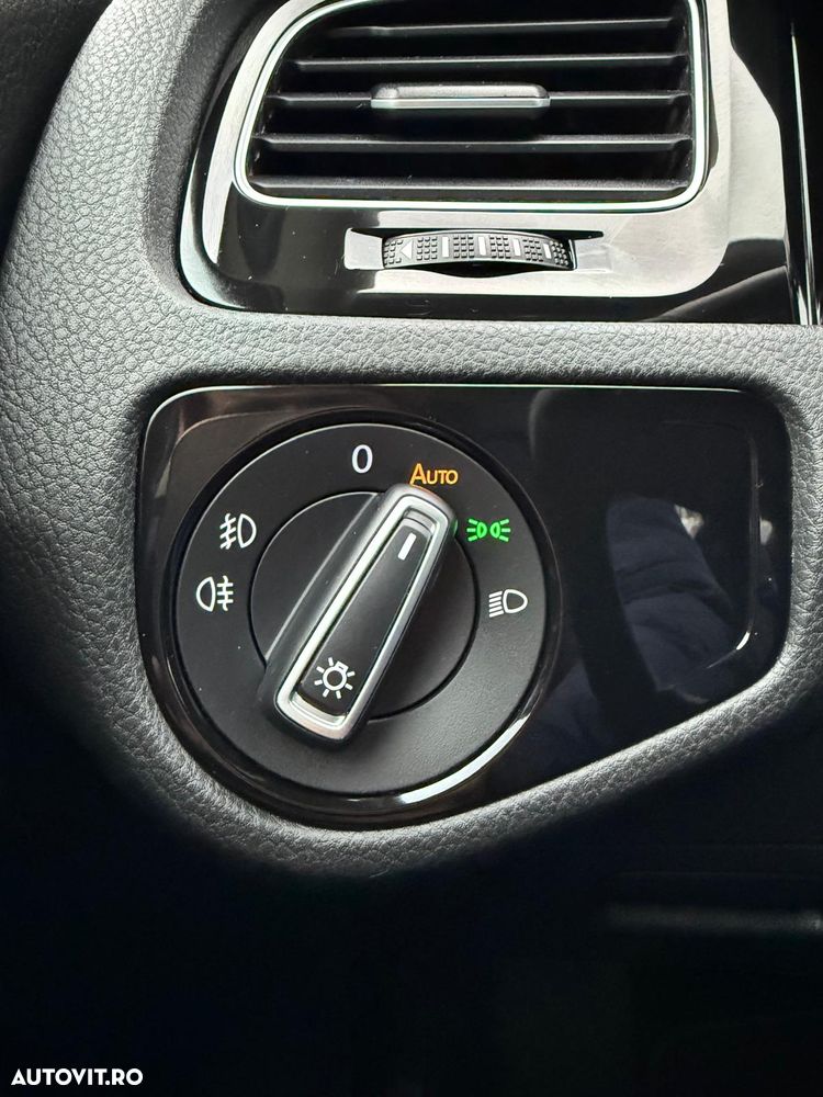 Volkswagen Golf 1.4 TSI BlueMotion Technology DSG Highline - 30