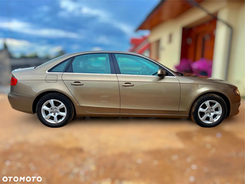 Audi A4 Limousine - 4