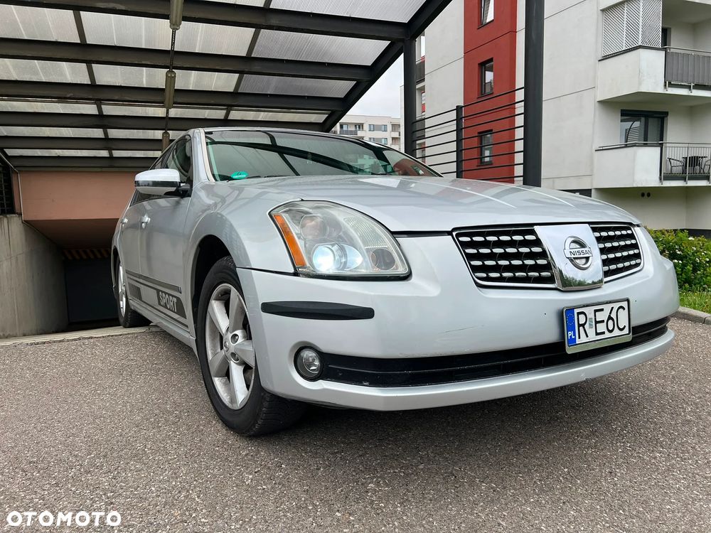 Nissan Maxima 3.5 SE - 2