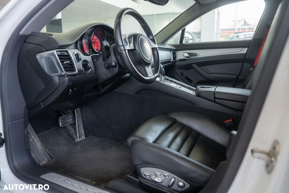 Porsche Panamera 4S PDK - 16