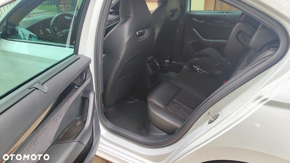 Skoda Octavia 2.0 TSI RS 245 DSG - 10