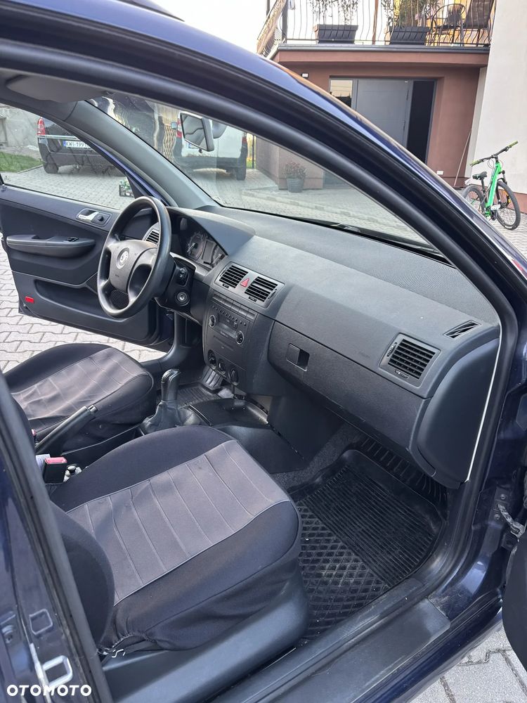 Skoda Fabia - 4
