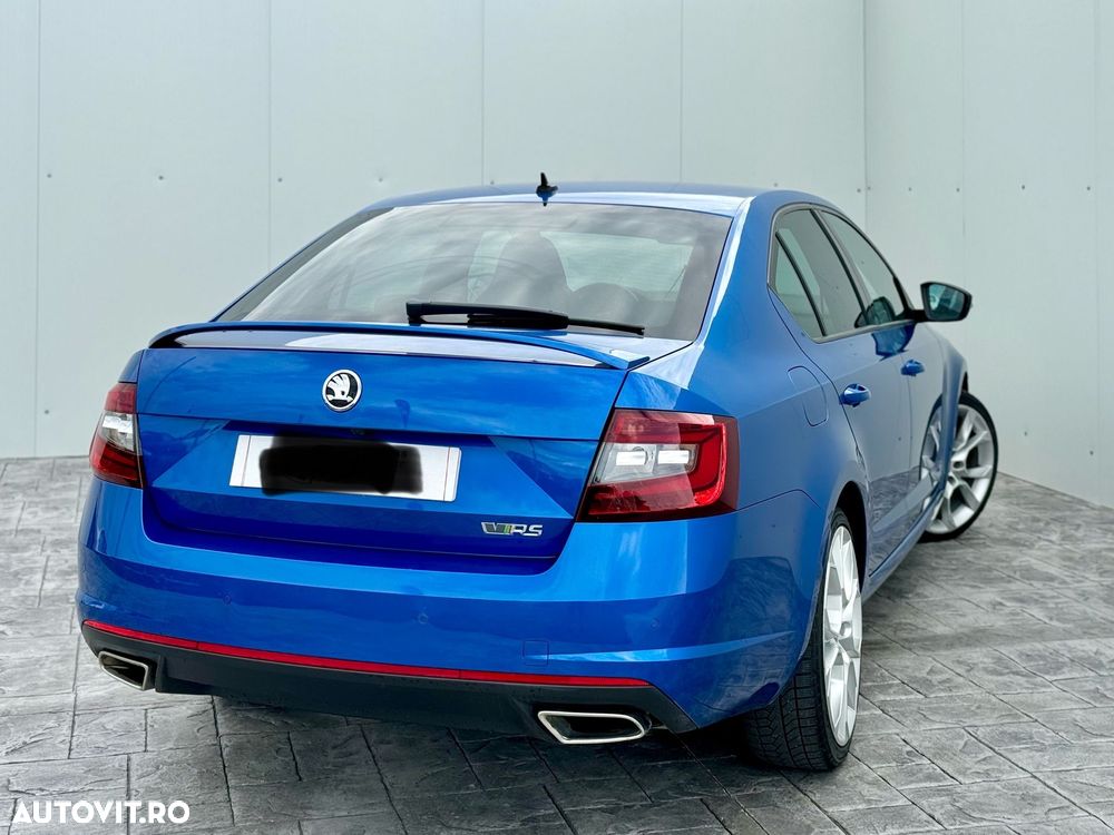 Skoda Octavia 2.0 TDI DSG RS - 3
